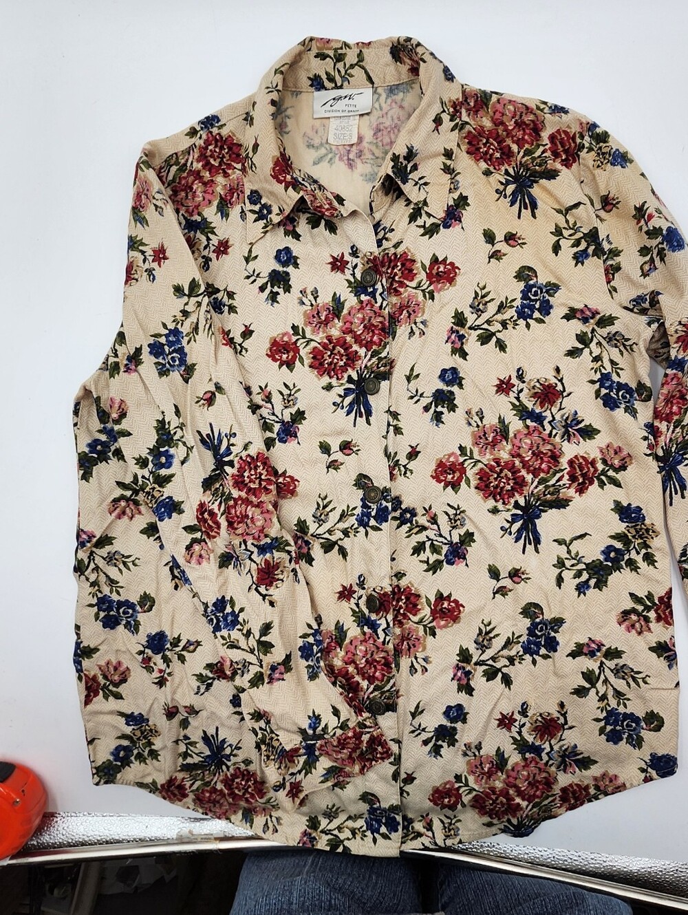 Graff GW Vintage  Cream Button-Down Shirt Red Blue Roses Floral Print